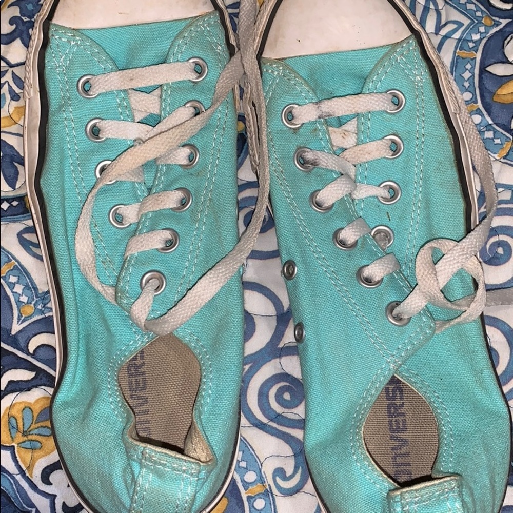 mint green converse